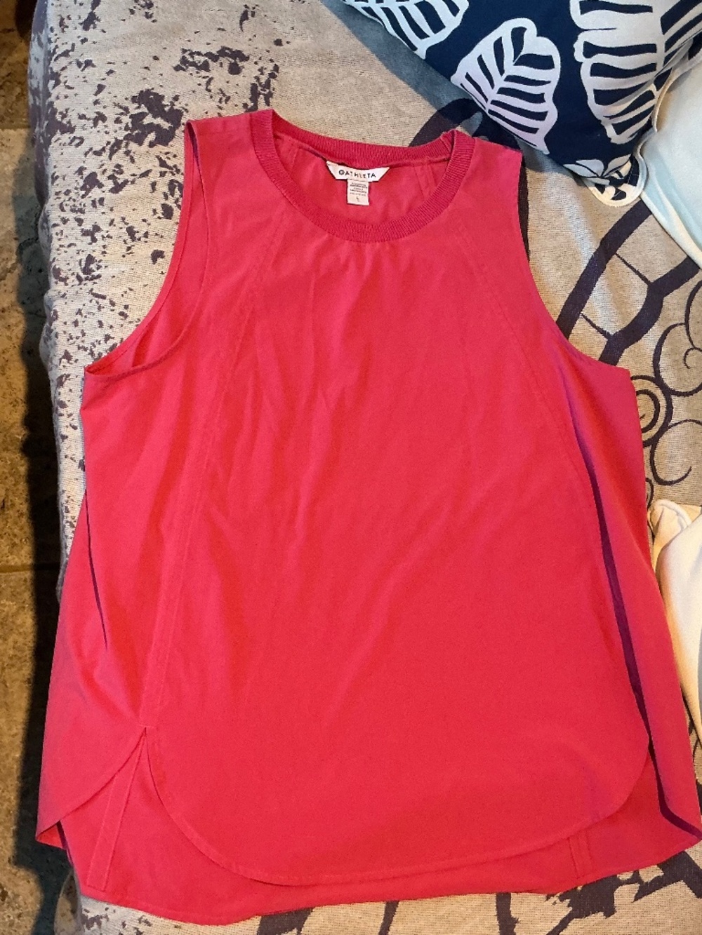 Athleta Zephyr Tank Pink Size Large